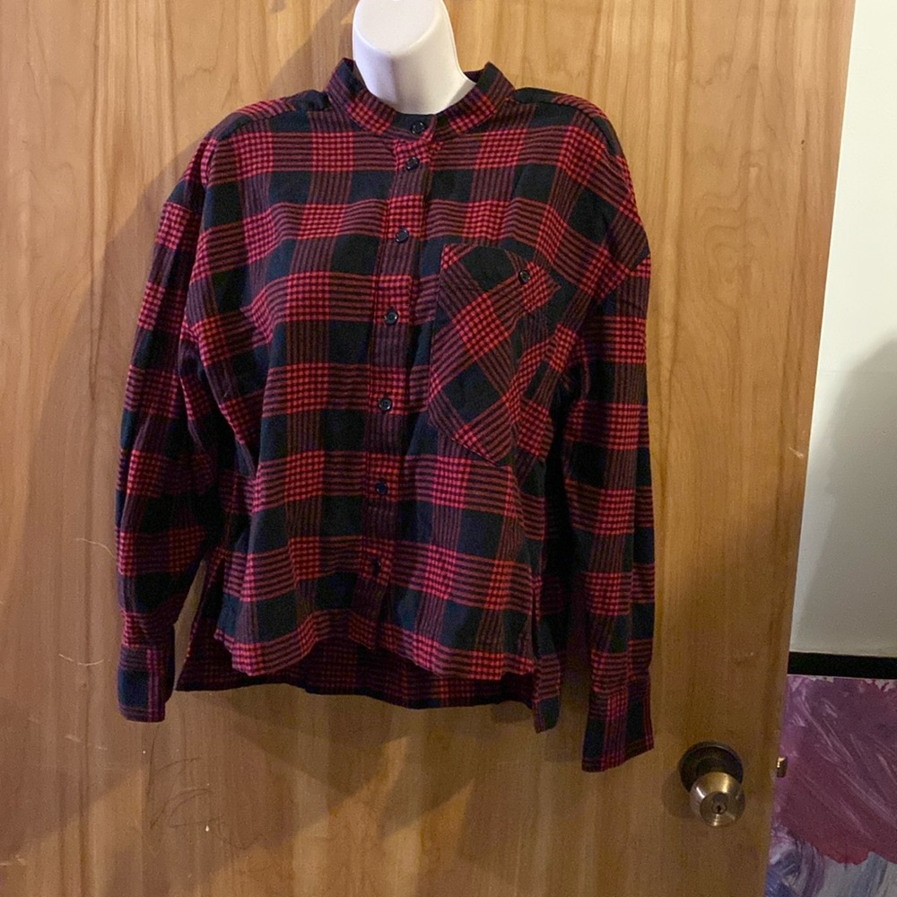 Banana Republic cropped 💯 cotton flannel shirt